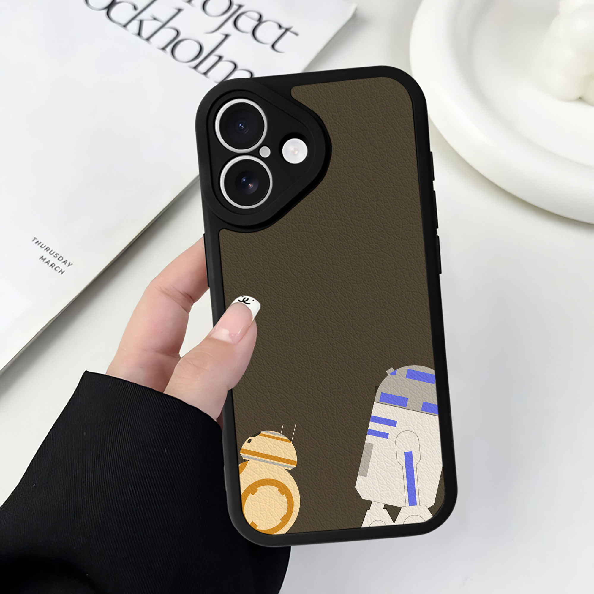 （画像用） スター・ウォーズ Star Wars 【iPhone 16シリーズ対応】シリコンスマホケース（レザー調） 材質：シリコン